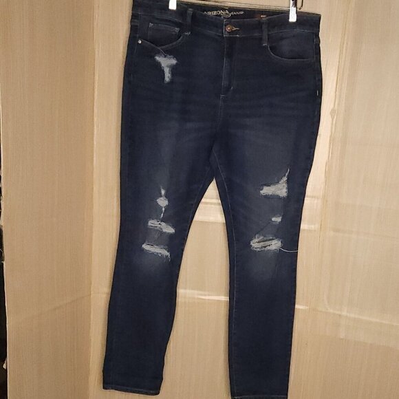 Arizona Midrise Distressed Skinny Jeans 17 - Picture 3 of 8